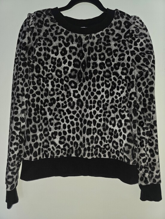 Michael Kors Sweaters - Michael Kors Animal Print Velour Sweater Sz XS
